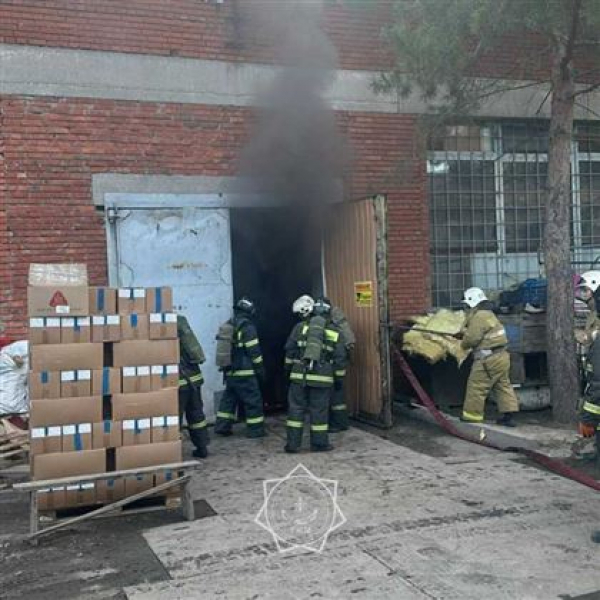 В Костанае в магазине произошел крупный пожар