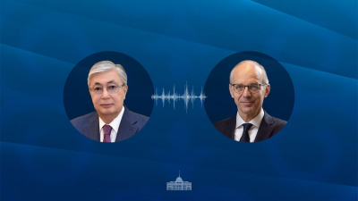 Токаев переговорил по телефону с премьер-министром Люксембурга