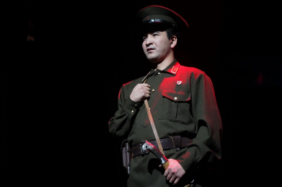 Во имя памяти героя!