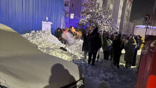 Школьник погиб под лавиной снега, сошедшей с крыши спорткомплекса 15/02/2026 &ndash; Новости