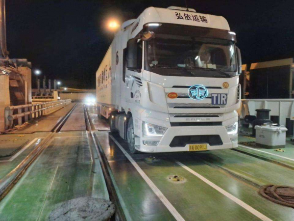 Впервые в истории совершен транзит из Китая в Европу через Казахстан по Каспию