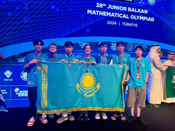 Все шесть школьников Казахстана выиграли медали на Балканской олимпиаде по математике