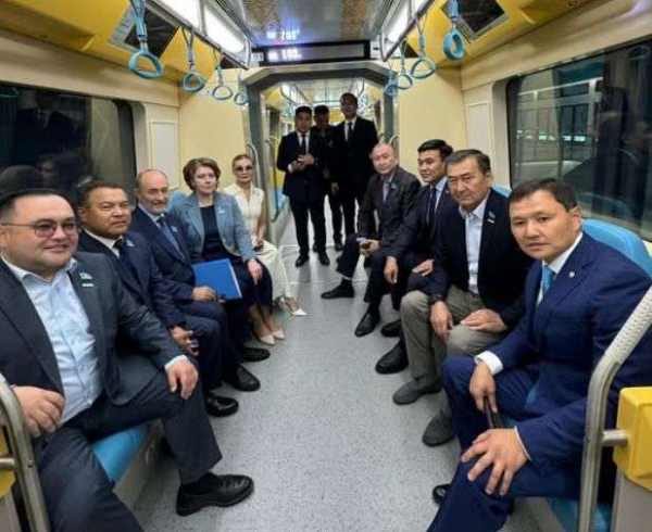Стало известно, как выглядят вагоны LRT изнутри