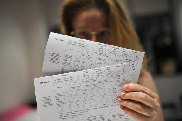 Кошелев объяснил, куда обращаться за исправлением даты оплаты ЖКУ