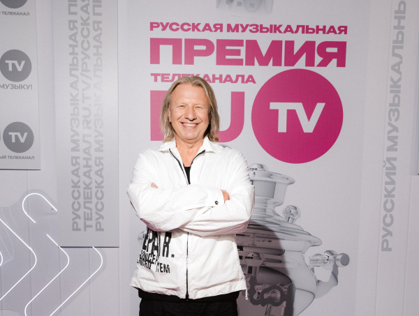 Виктор Дробыш высмеял композиторов, которым идеи для песен приходят во снах