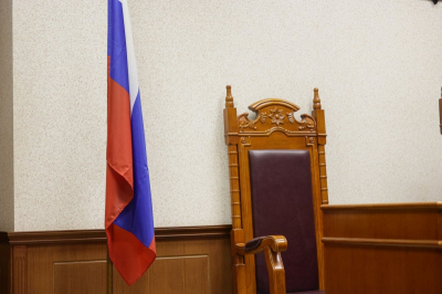 Чиновника из Чувашии оштрафовали за драку с пенсионером