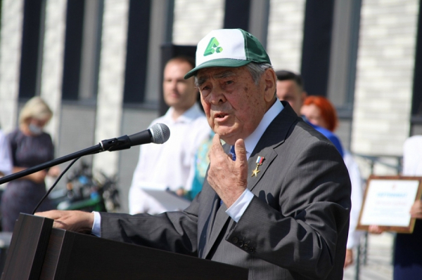 &laquo;Адымнар&raquo;, мечеть и полилингвальный лагерь &ndash; наследие Шаймиева в Челнах