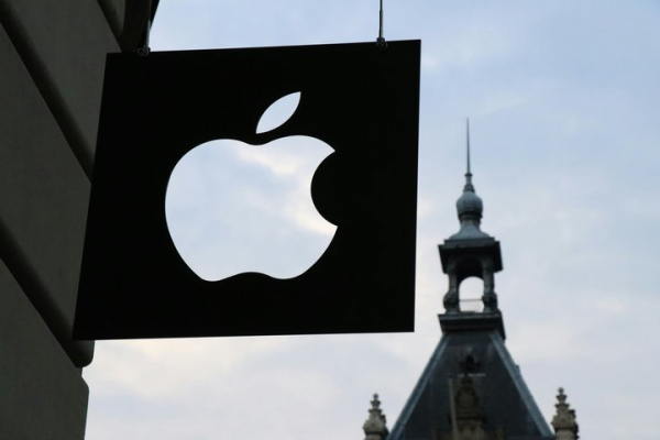 ФАС потребовало от Apple предустановки российского ПО &mdash; компании грозит штраф в 4 млрд рублей