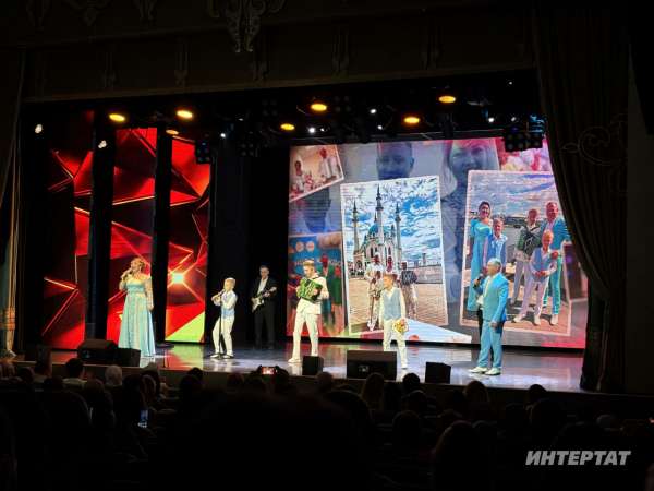 &laquo;Кыз турында хыялландым...&raquo;: Казанда Баһлар гаиләсе концерт куйды