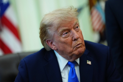Раскрыто, как слухи о романе Трампа с помощницей повлияют на его рейтинг