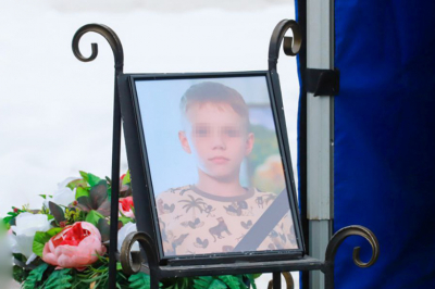 &laquo;Маскарад на костях&raquo;: матери убитого мальчика Паши устроили травлю