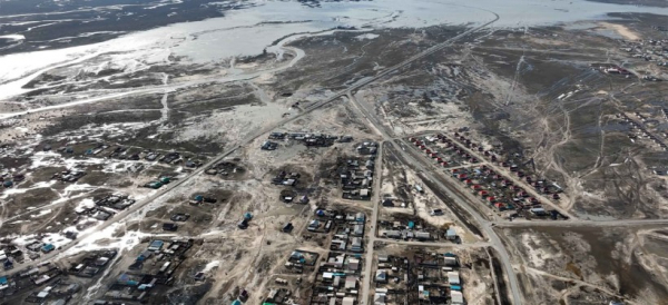 Токаев совершил облет и осмотр затопленных территорий в Западно-Казахстанской области