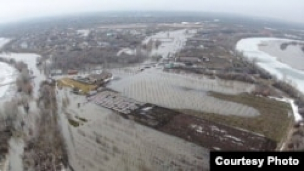 Уровень воды в Урале в черте Уральска повысился на 34 сантиметра и приближается к критической отметке