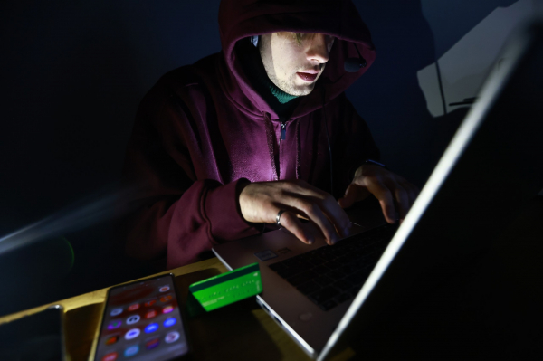 У пенсионерки из Бугульмы мошенники похитили около 800 тысяч рублей