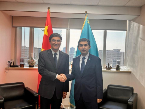 Генконсул Казахстана в Шанхае обсудил с руководством провинции Цзянси развитие сотрудничества