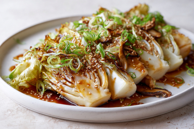Ресторанный гарнир дома: томленая пекинская капуста с грибами по-азиатски