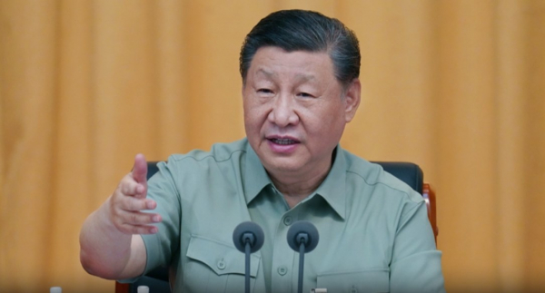Си Цзиньпин подчеркнул важность политстроительства в армии КНР