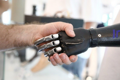 Нейросеть угрожала разработчику, который пытался ее отключить