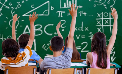 Объединение химии, физики и биологии в один школьный предмет: министр объявила решение