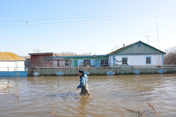 Вода стремительно ворвалась в Петропавловск