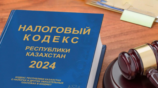За новый налоговый кодекс будет идти борьба — политолог Ашимбаев