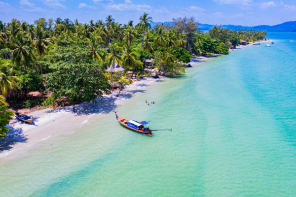 Стало известно, как вырос спрос на раннее бронирование туров на лето