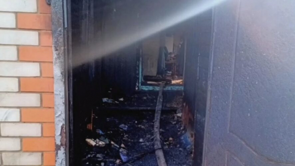 Двое татарстанцев пострадали при пожаре в частном доме &ndash; видео 08/04/2026 &ndash; Новости