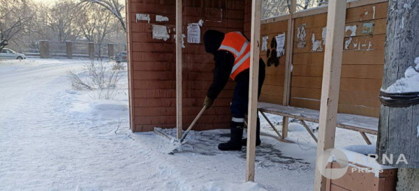 Что семейчане думают о чистке снега на улицах: опрос Arnapress.kz