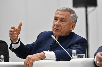 Минниханов потребовал усилить контроль на производствах после ЧП в Нижнекамске