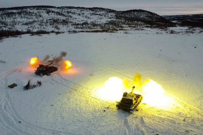 Операторы БПЛА сожгли танк противника на укреплённой позиции