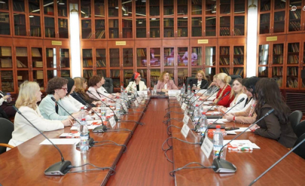 Сила единства: круглый стол о роли русскоговорящих женщин в устойчивом развитии общества