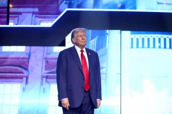 Трамп: США ожидали ответного удара Ирана, но думали, что он будет сильнее