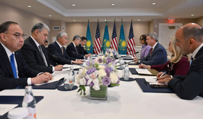 Токаев провёл встречу с Джимми Панеттой и членами Конгресса США