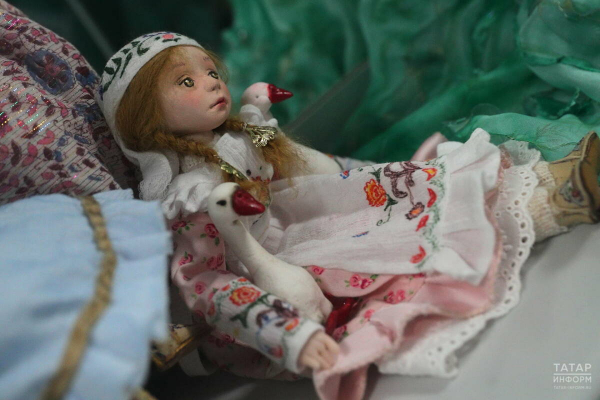 Живопись и авторская кукла: две художницы собрали в Казани &laquo;Сокровища древних тюрков&raquo;