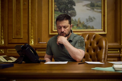 Зеленский: после перемирия началась новая волна ударов по Украине