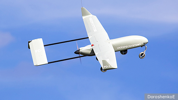 Британские ВМС сообщили о попадании снаряда в танкер у ОАЭ