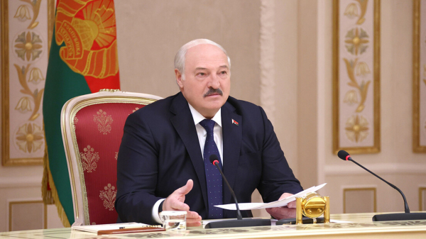 Лукашенко обсудил с Макроном Украину и переговоры с США