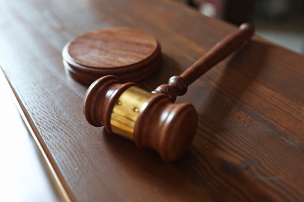 Обвиняемый в убийстве депутата украинец пытался покончить с собой на суде