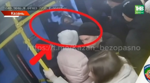 Почему люди выпали из автобуса: версии ПАТП и казанцев о резонансном инциденте