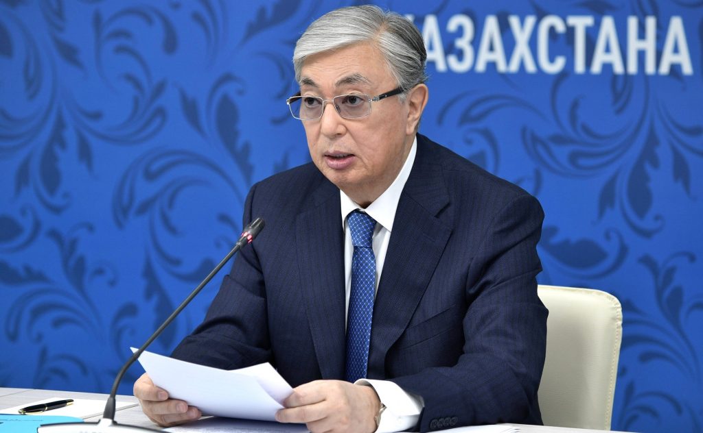 Токаев уволил Косанова после гибели военных на Каспии