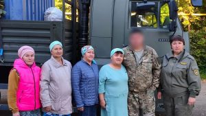 «Частичка тепла»: бойцам СВО отправили маскировочные сети и продукты из Агрызского района РТ
