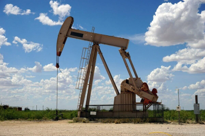 Страны ОПЕК+ увеличат добычу нефти в декабре