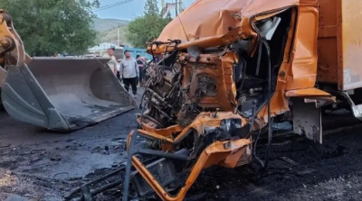 Многокилометровая пробка образовалась после ДТП с большегрузами на трассе Алматы – Талгар