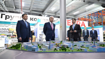 Президент ознакомился с возможностями нового логистического центра Almaar Logistics