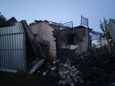 У челнинки пожар в полночь уничтожил дачный дом