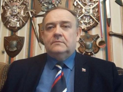 Политолог: Европа трещит по швам, и это видно даже по цветам 9 Мая