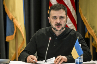 Зеленский ищет переговорщика для диалога с РФ: экс-комик обсудил кандидатуру с главой Евросовета