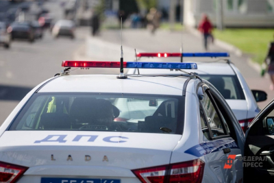 В Алтайском крае автобус с людьми опрокинулся в кювет, есть пострадавшие