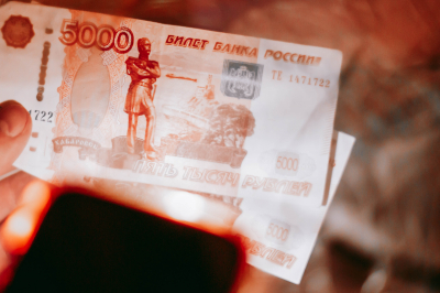 100 тысяч уже не предел: Росстат назвал регионы, где зарплаты взлетели выше 200 тысяч