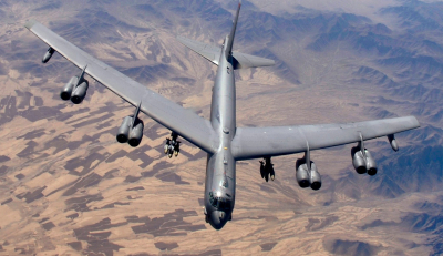 TWZ: Американский бомбардировщик B-52 заметили с ядерной ракетой